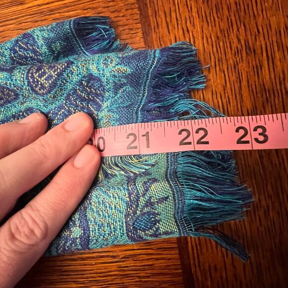 Lot of 2 Fashion Scarfs Black White Stripe Blue Paisley Brand New Never Worn - Picture 12 of 12